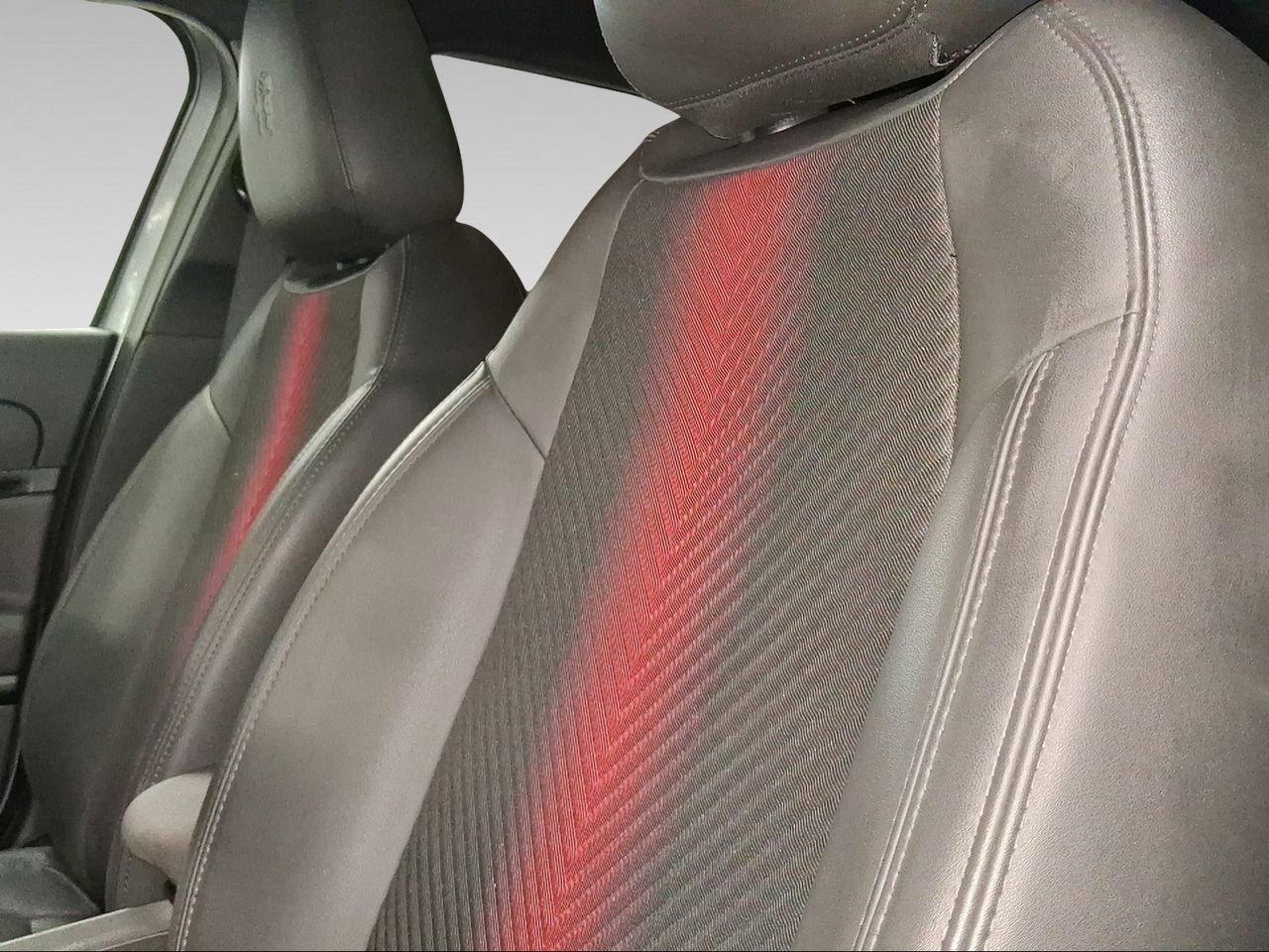 Alfa Romeo Junior Ibrida 100kW (136CV)  - Foto 19