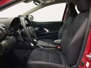 Toyota Yaris 1.5 120H Active Plus  - Foto 12