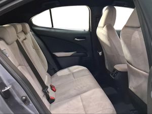 Lexus UX 2.0 250h Business  - Foto 8