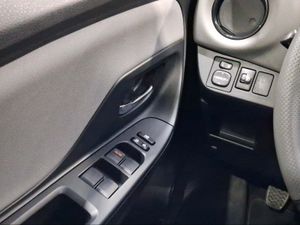 Toyota Yaris 1.3 100 Feel  - Foto 23