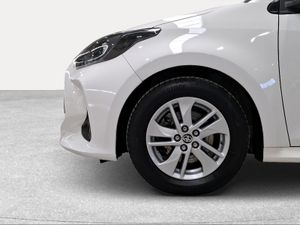 Toyota Yaris 1.5 120H Business Plus  - Foto 17