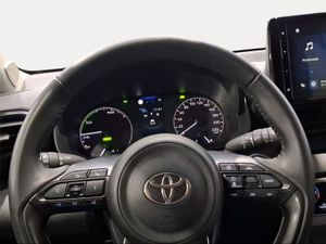 Toyota Yaris 1.5 120H Active Plus  - Foto 14