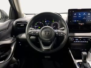 Toyota Yaris 1.5 120H Active Plus  - Foto 10