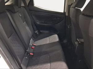 Toyota Yaris 1.5 120H Active Plus  - Foto 8