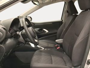 Toyota Yaris 1.5 120H Active Plus  - Foto 13