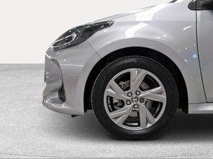 Toyota Yaris 1.5 120H Active Plus  - Foto 17