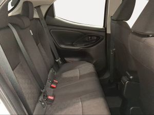 Toyota Yaris 1.5 120H Active Plus  - Foto 8