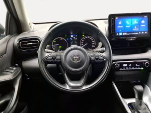 Toyota Yaris 1.5 120H Active Plus  - Foto 10