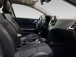 Kia XCeed 1.6 MHEV iMT Emotion 100kW (136CV)  - Foto 7