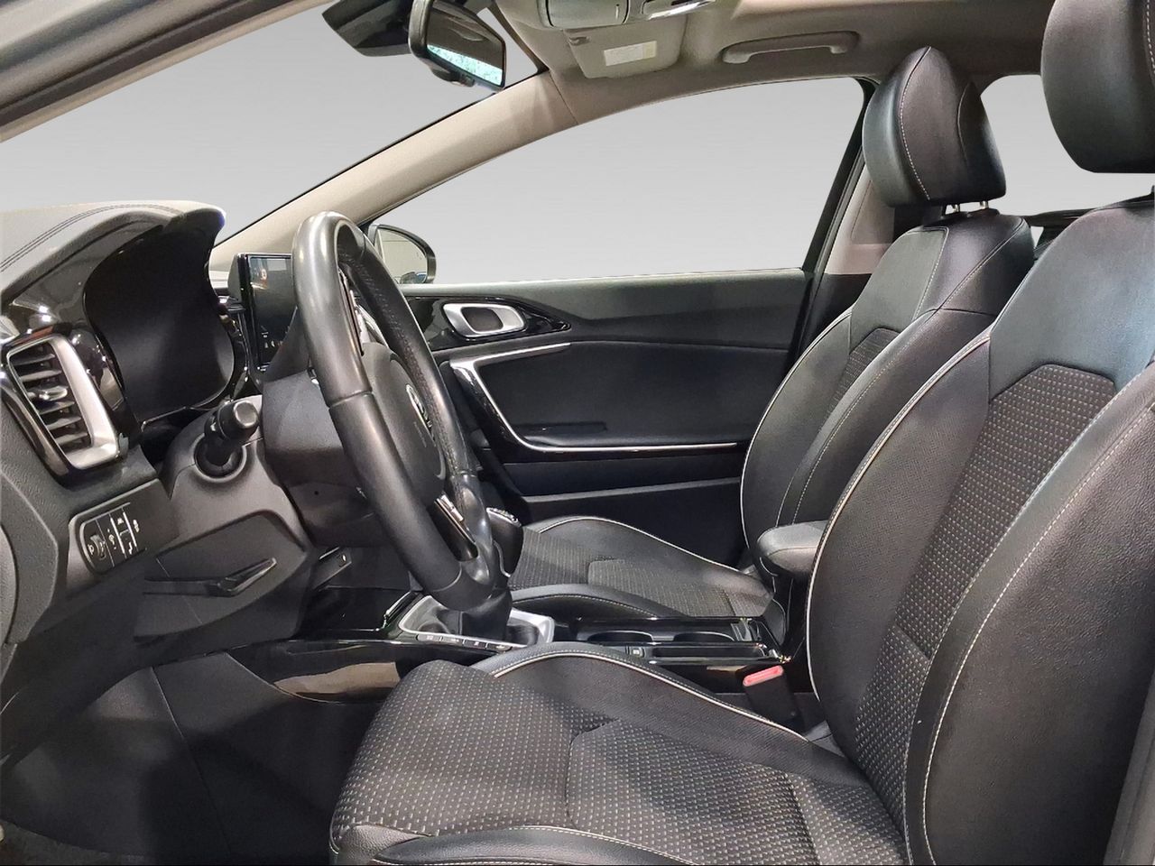 Kia XCeed 1.6 MHEV iMT Emotion 100kW (136CV)  - Foto 13