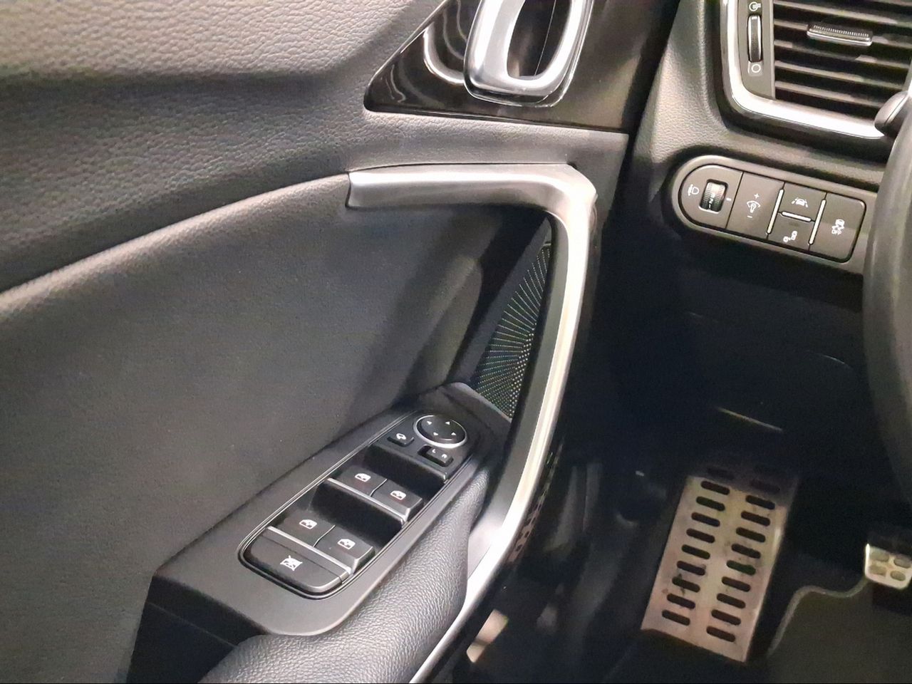 Kia XCeed 1.6 MHEV iMT Emotion 100kW (136CV)  - Foto 26