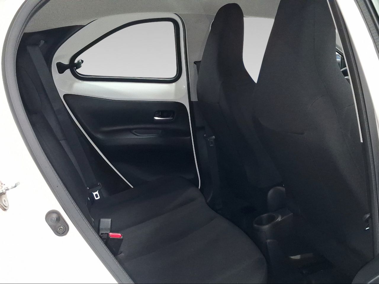 Toyota Aygo X Cross 1.0 VVT-I 72CV Play  - Foto 8