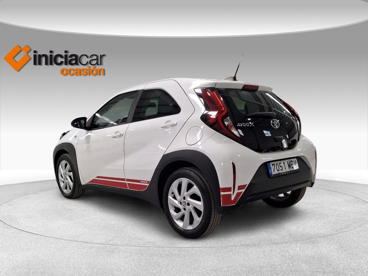 Toyota Aygo X Cross 1.0 VVT-I 72CV Play  - Foto 3