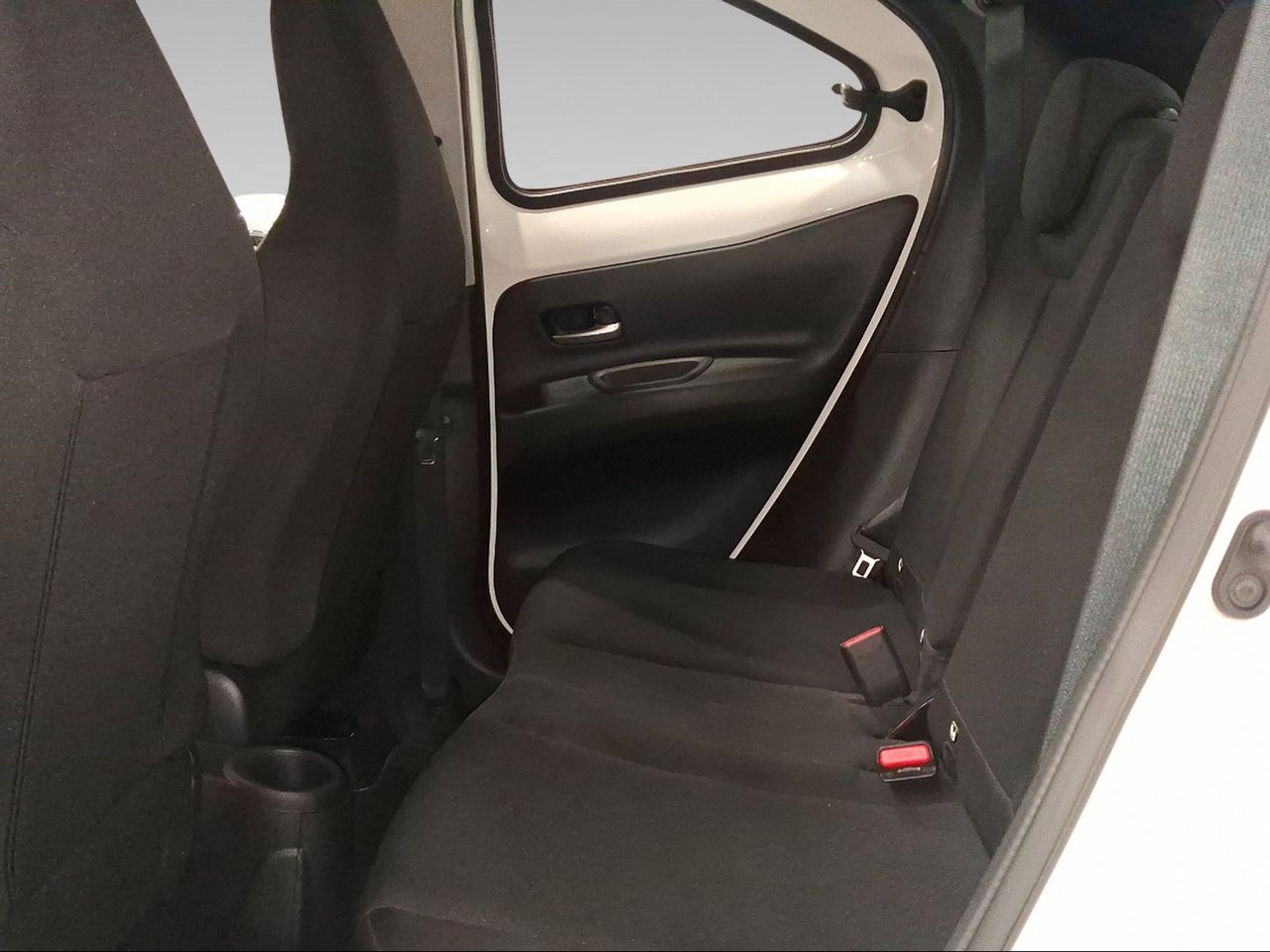 Toyota Aygo X Cross 1.0 VVT-I 72CV Play  - Foto 12