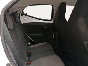 Toyota Aygo 1.0 70 x-play  - Foto 8