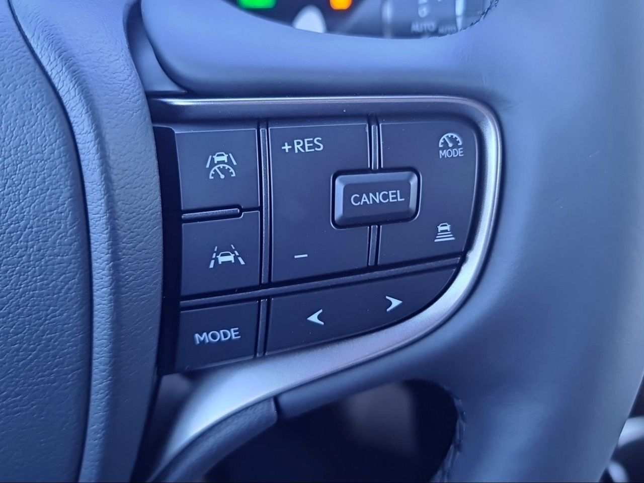 Lexus UX 2.0 300h UX Plus  - Foto 13