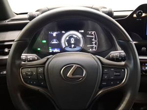 Lexus UX 2.0 250h Business  - Foto 18