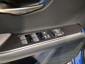 Lexus UX 2.0 250h Business  - Foto 15