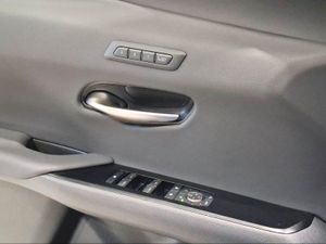 Lexus UX 2.0 300h Relax Plus 4X4  - Foto 17