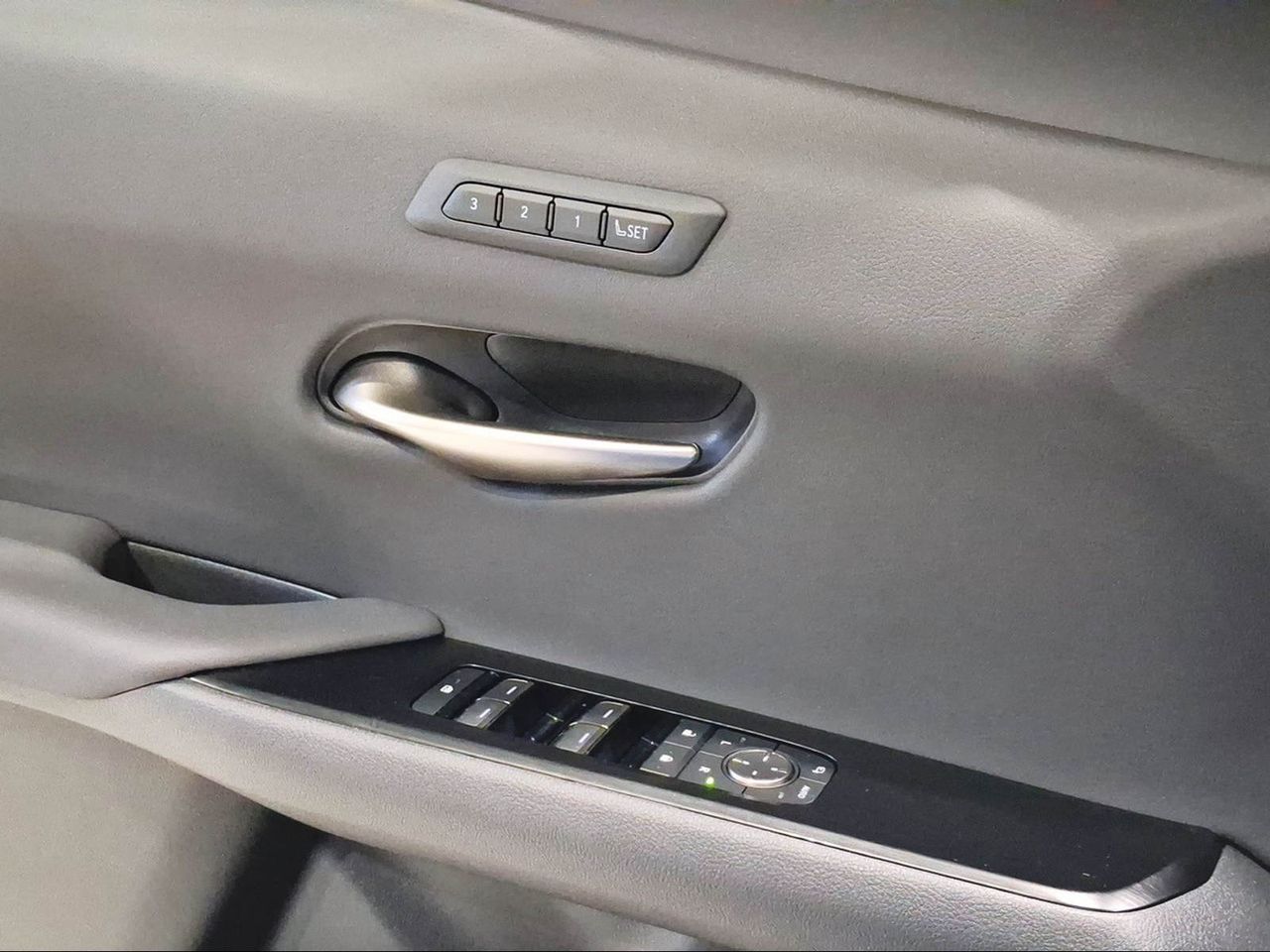 Lexus UX 2.0 300h Relax Plus 4X4  - Foto 17