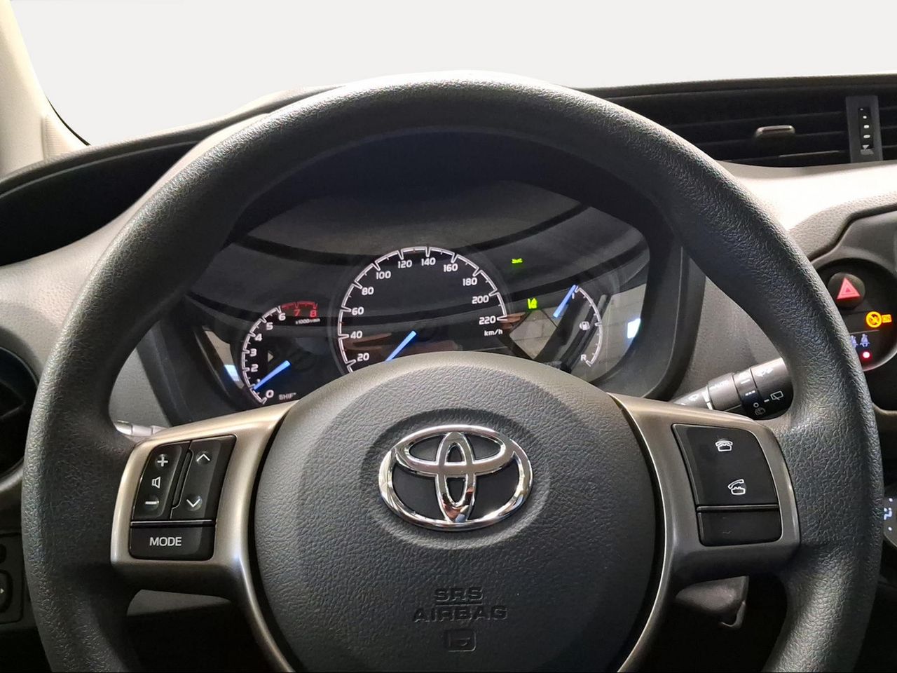 Toyota Yaris 1.0 70 Business  - Foto 14