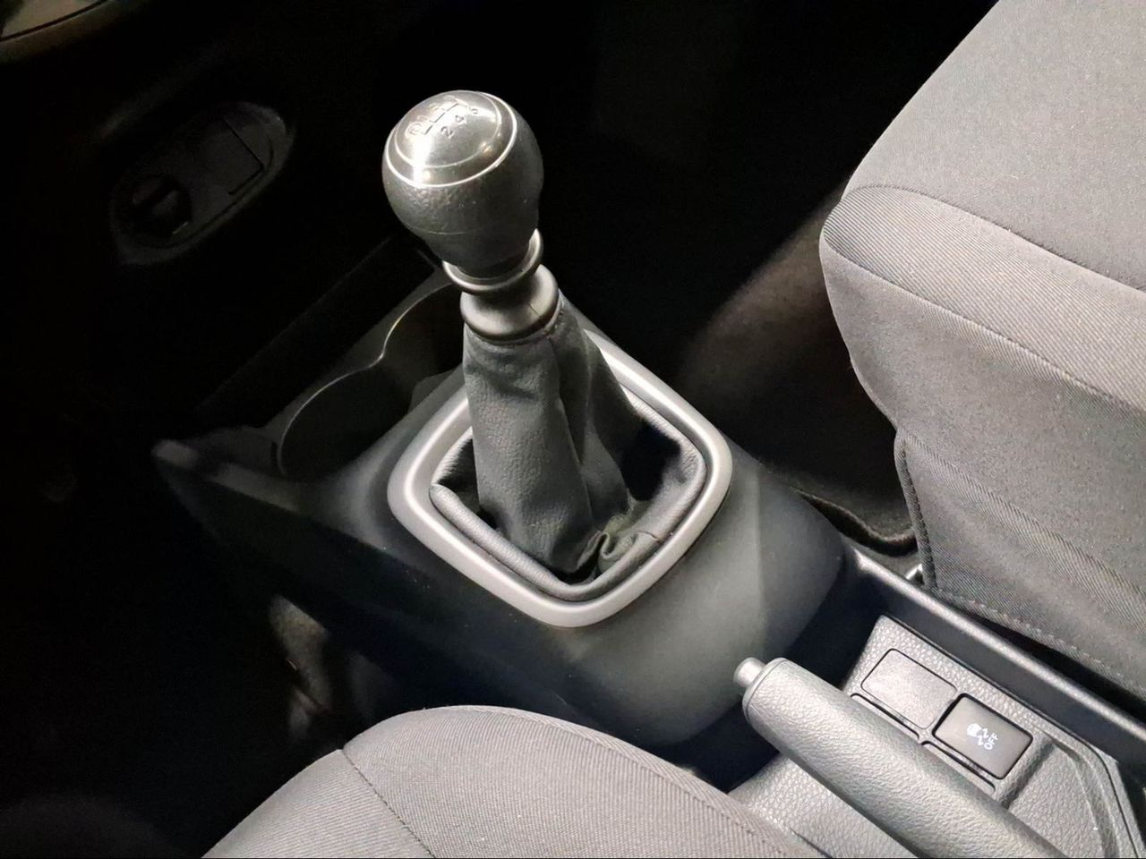 Toyota Yaris 1.0 70 Business  - Foto 21