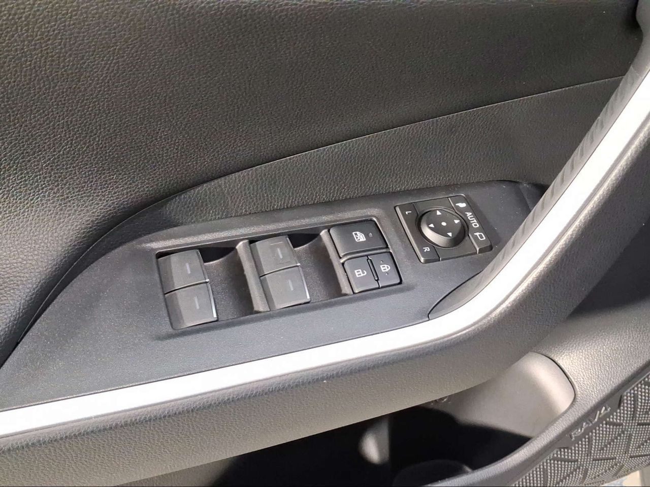 Toyota Rav4 220H e-CVT 4x2 Advance  - Foto 23