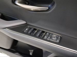 Lexus UX 2.0 300h UX Plus  - Foto 17