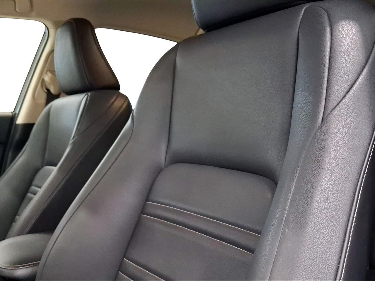 Lexus NX 2.5 300h Premium 2WD  - Foto 17