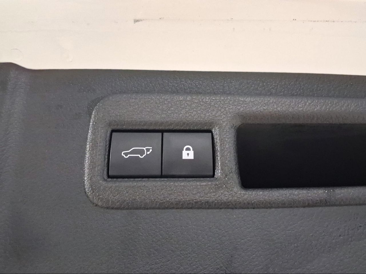 Lexus NX 2.5 300h Premium 2WD  - Foto 20