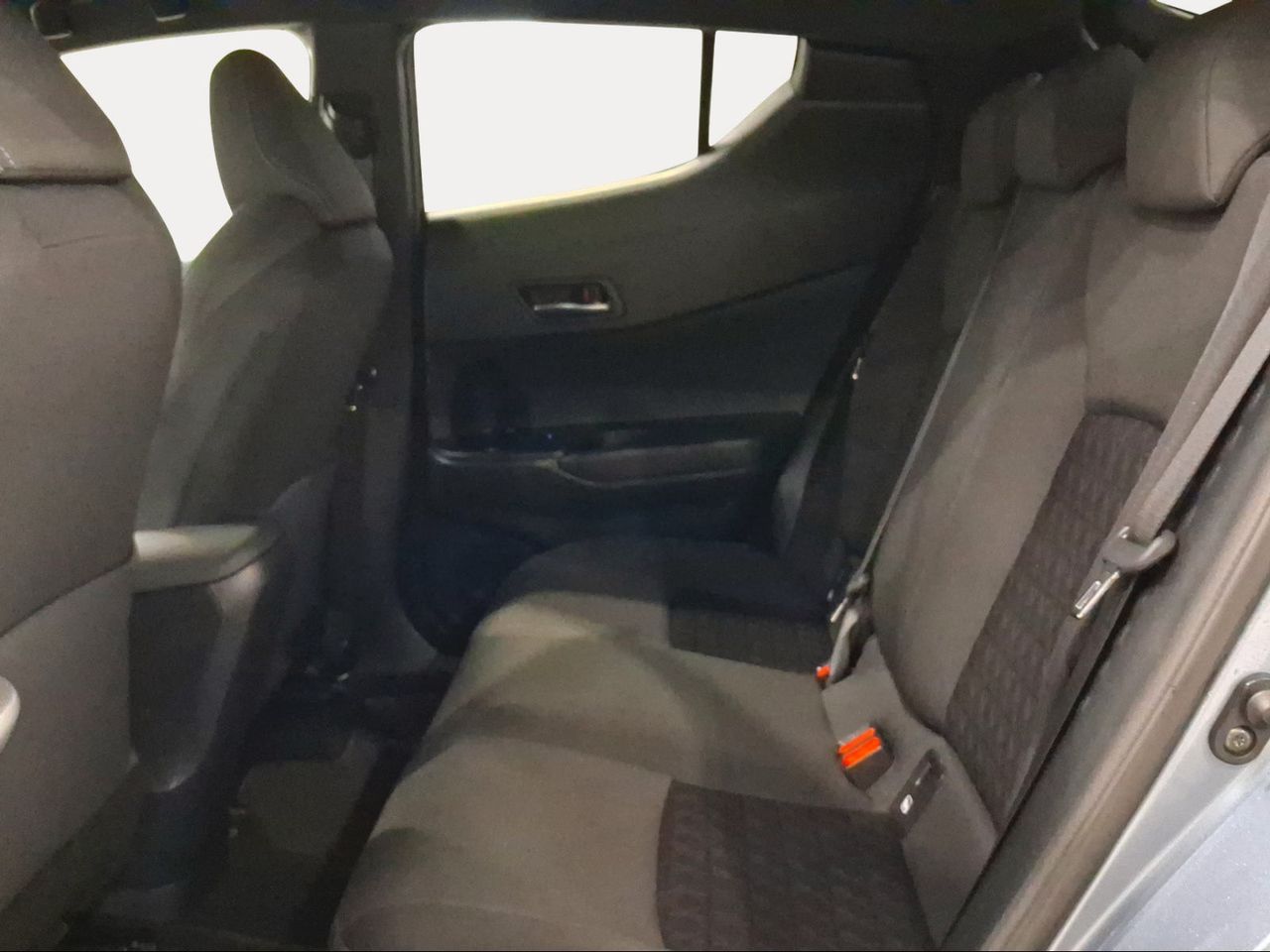 Toyota C-HR 1.8 125H Advance  - Foto 12