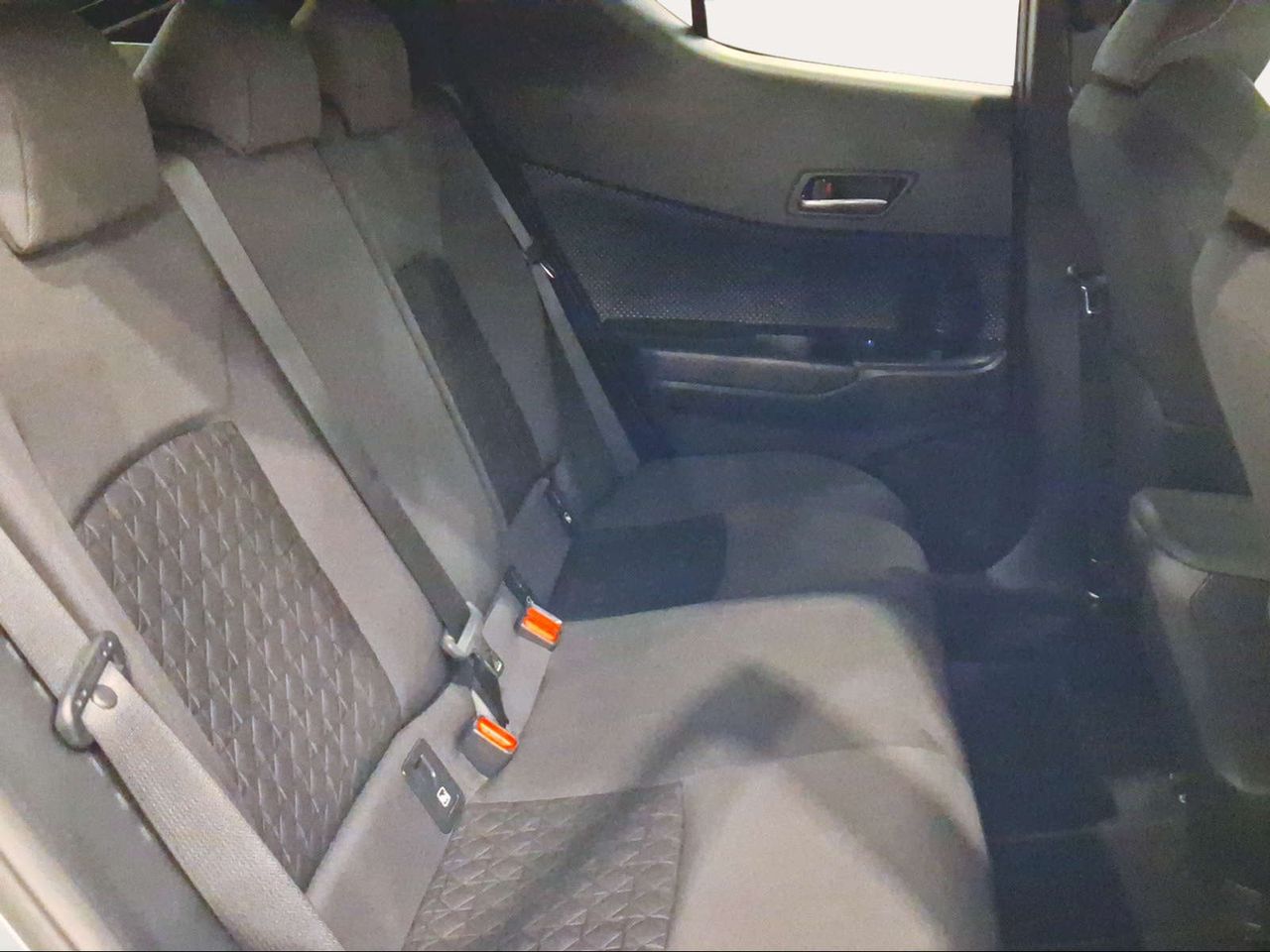 Toyota C-HR 1.8 125H Advance  - Foto 8