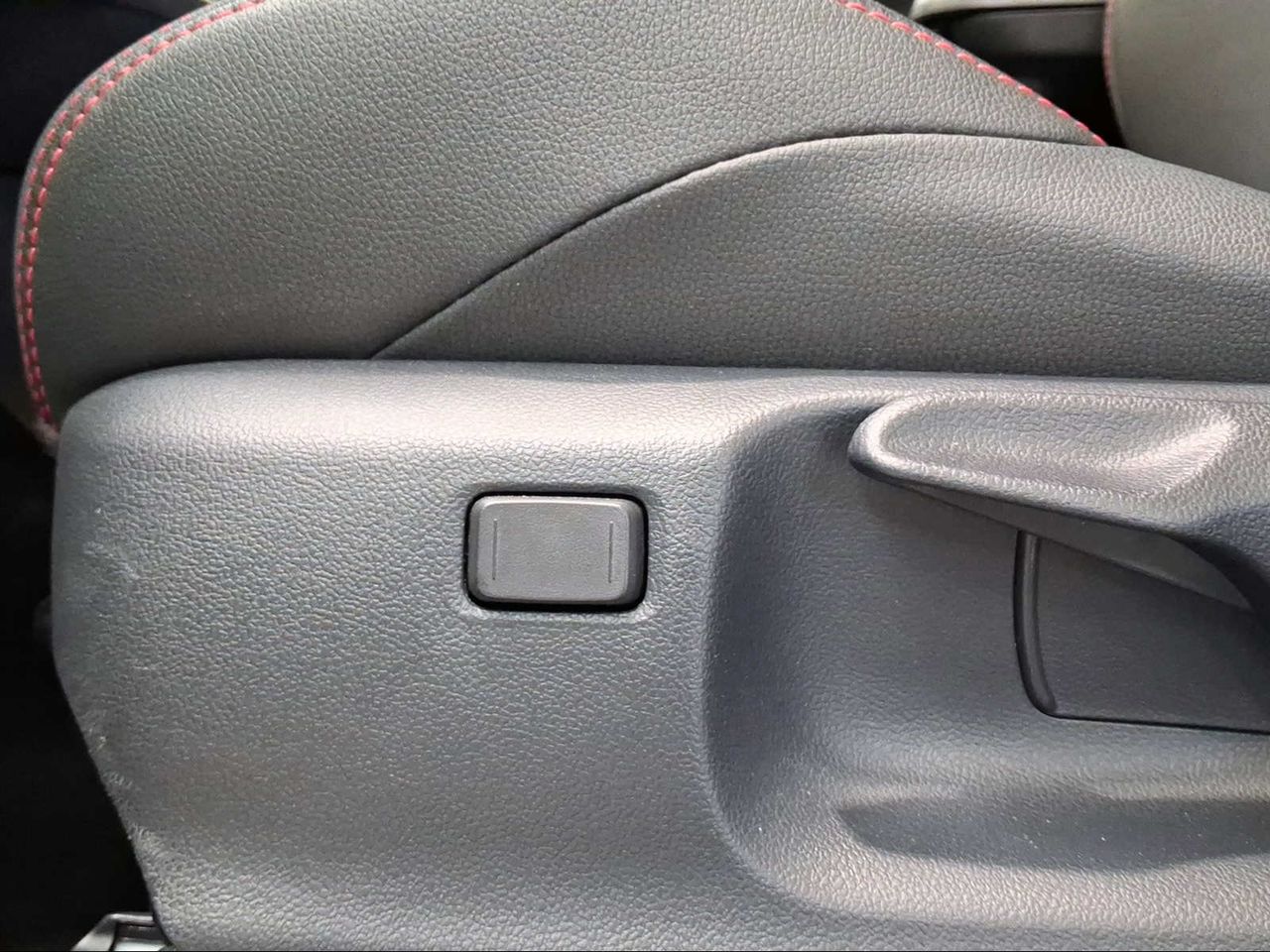 Toyota Yaris 1.5 130H GR Sport  - Foto 23