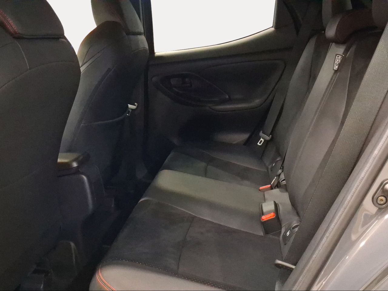 Toyota Yaris 1.5 130H GR Sport  - Foto 12