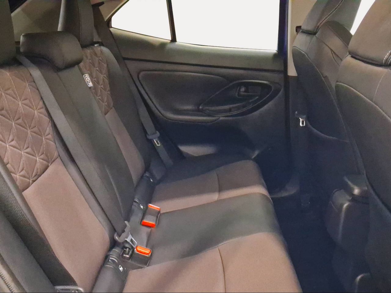 Toyota Yaris Cross 1.5 130H Style  - Foto 8