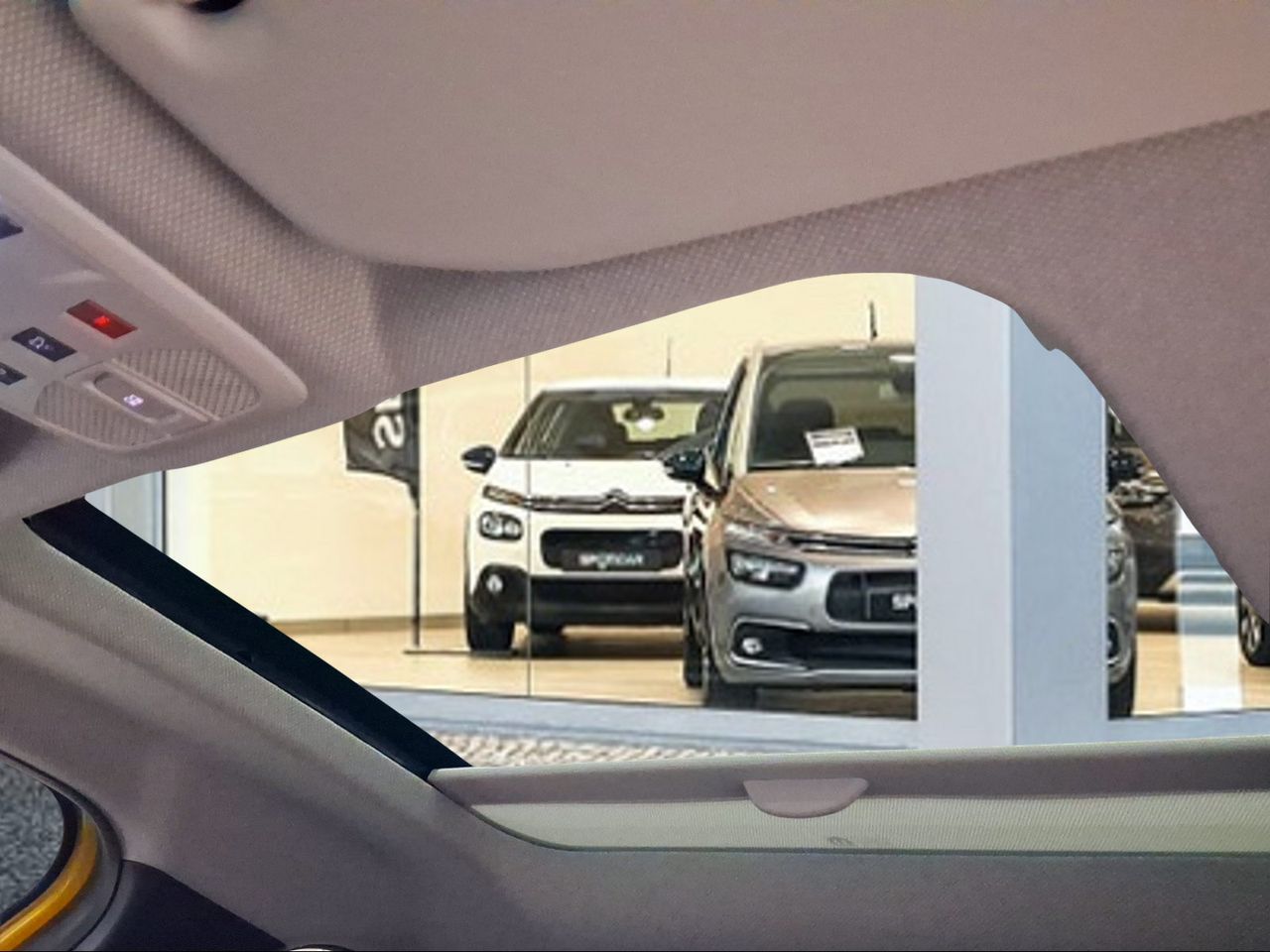 Jeep Avenger 1.2 eHybrid 74kW (100CV) Summit  - Foto 15