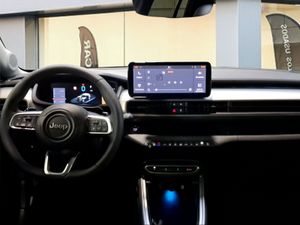 Jeep Avenger 1.2 eHybrid 74kW (100CV) Summit  - Foto 9