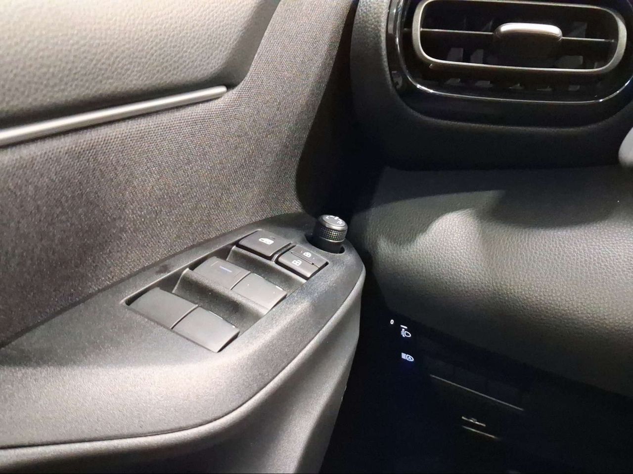 Toyota Yaris 1.5 120H Active Plus  - Foto 23