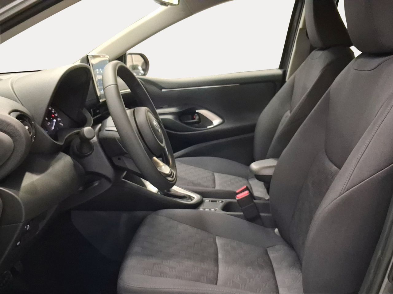 Toyota Yaris 1.5 120H Active Plus  - Foto 13