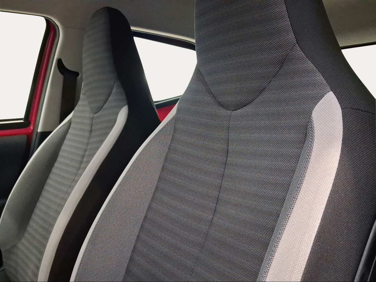 Toyota Aygo 1.0 70 x-play  - Foto 21