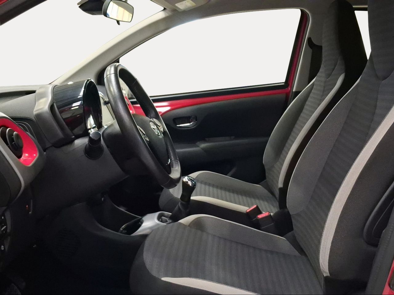 Toyota Aygo 1.0 70 x-play  - Foto 13