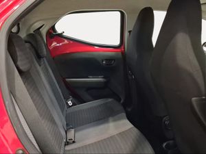 Toyota Aygo 1.0 70 x-play  - Foto 8