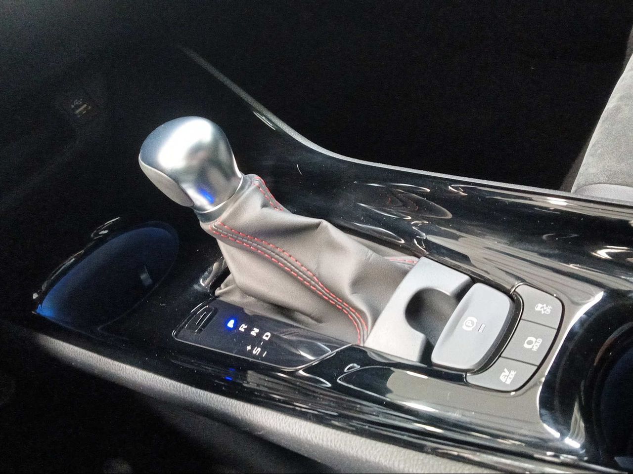 Toyota C-HR 2.0 180H GR Sport Black Edition  - Foto 25