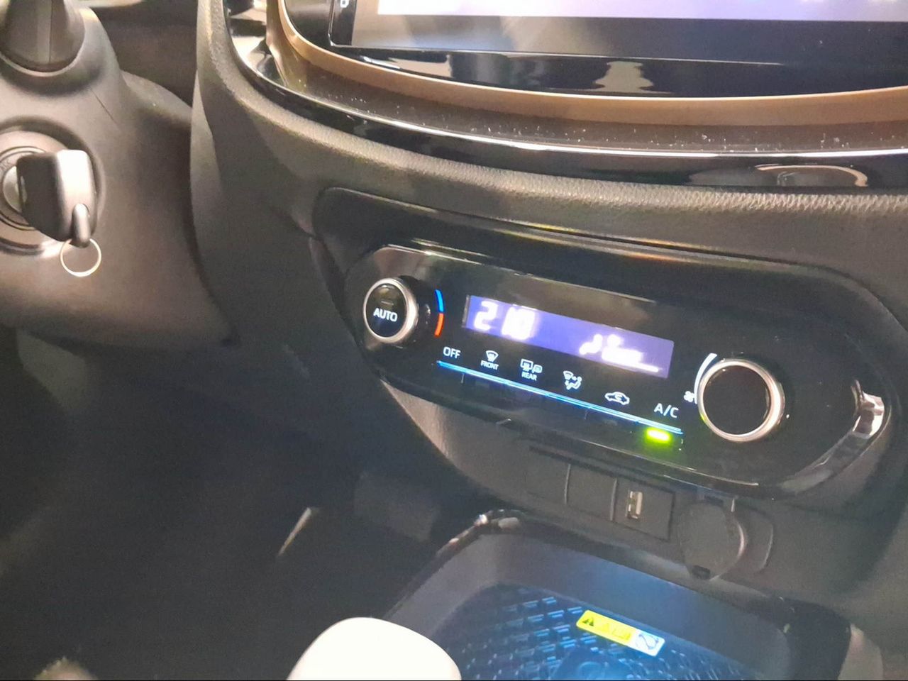 Toyota Aygo X Cross 1.0 VVT-I 72CV Chic  - Foto 24