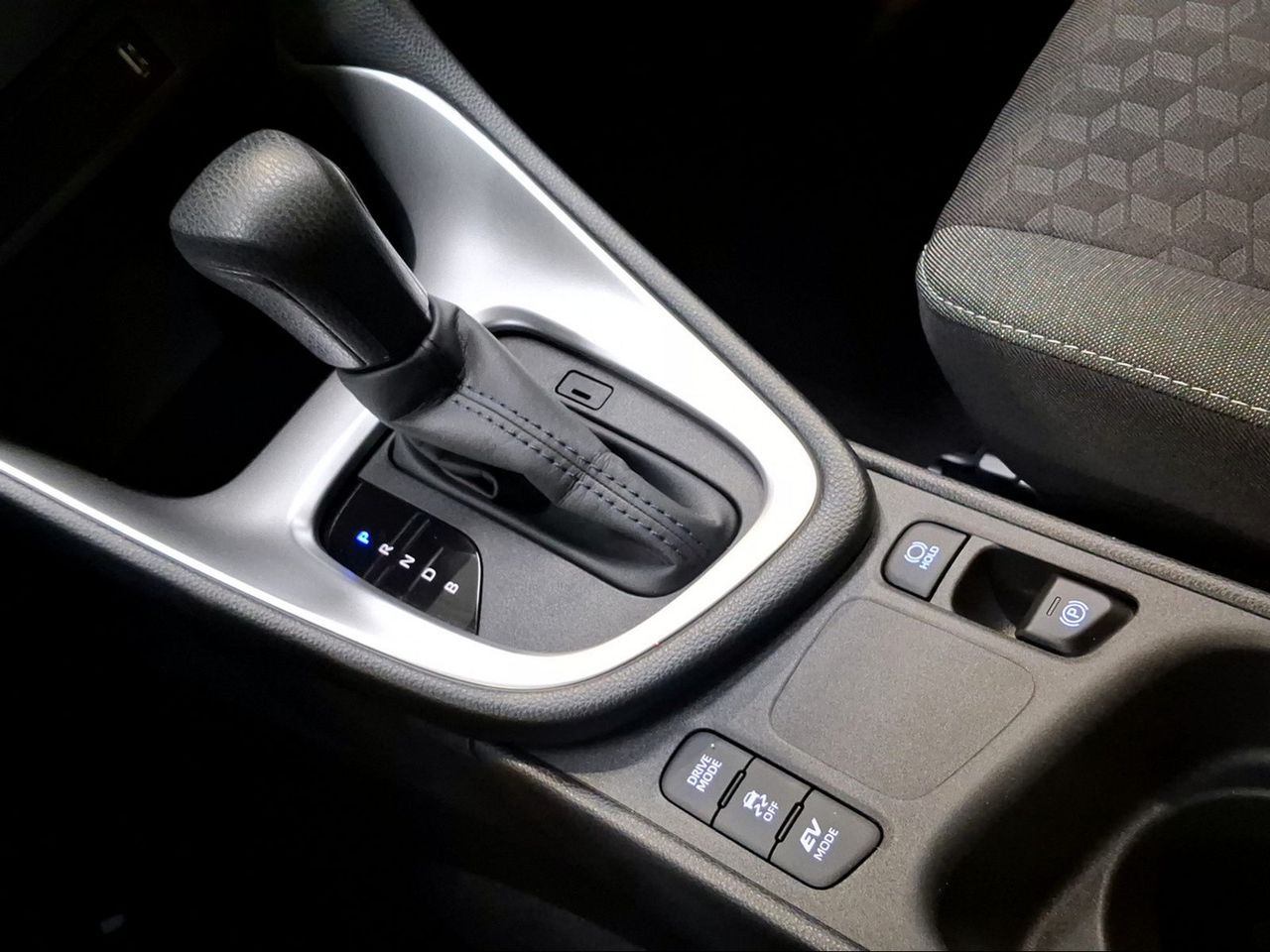 Toyota Yaris 1.5 120H Active Tech  - Foto 21