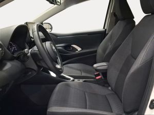 Toyota Yaris 1.5 120H Active Tech  - Foto 13