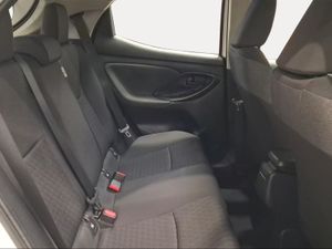 Toyota Yaris 1.5 120H Active Tech  - Foto 8