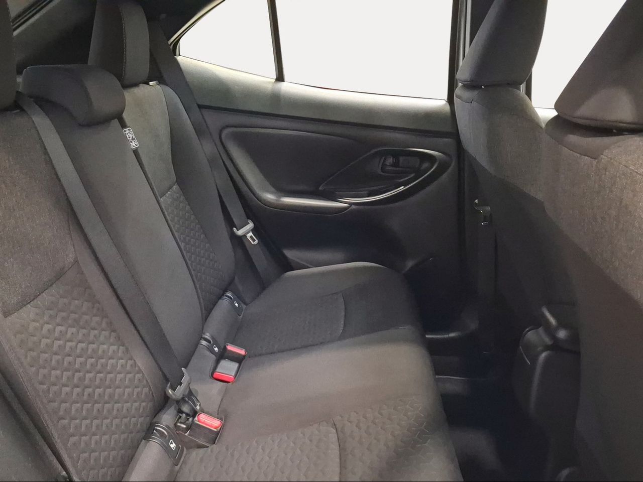 Toyota Yaris Cross 1.5 120H Active Tech  - Foto 8