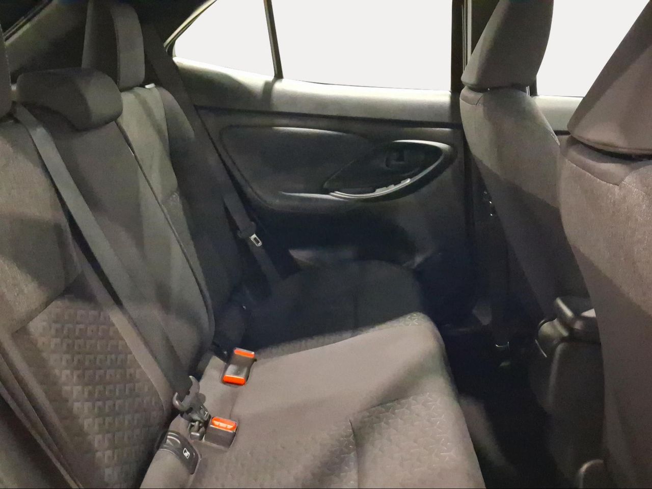 Toyota Yaris Cross 1.5 120H Active Tech  - Foto 8