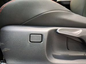 Toyota Yaris Cross 1.5 130H GR Sport  - Foto 23